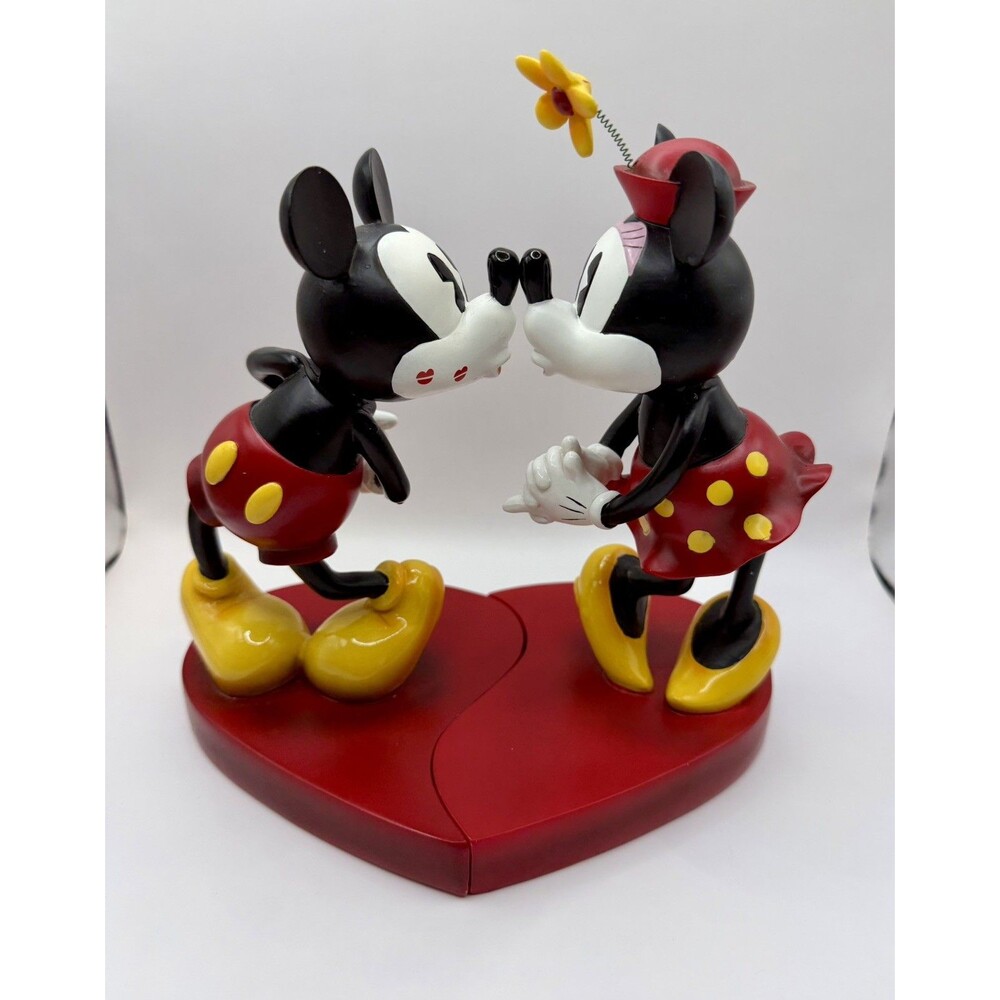 Disney Parks Minnie & Mickey Mouse Kissing Bobble-head Figurine Hearts WDW